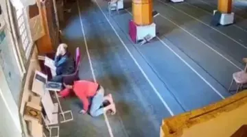 كاميرات المراقبة كشفته.. الداخلية تضبط متهمًا بسرقة هاتف من داخل مسجد وقت الصلاة في دمياط